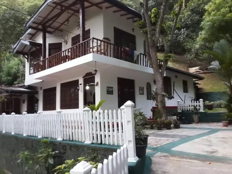 Villa25 Homestay Free Pick Up From The Centre Kandy Luaran gambar